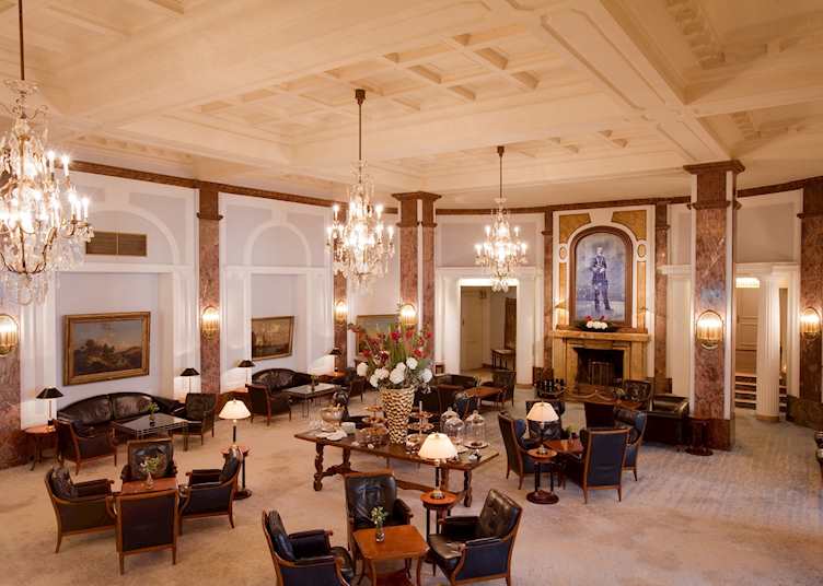 Hotel Atlantic Kempinski lobby 