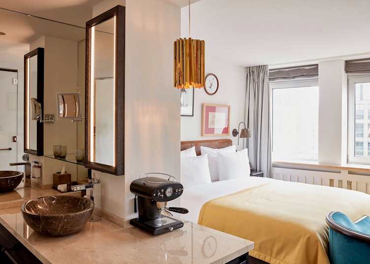 Sir Nikolai, Deluxe room 