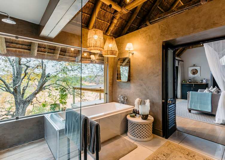 Luxury suite, Thornybush Game Lodge, Thornybush Private Game Reserve