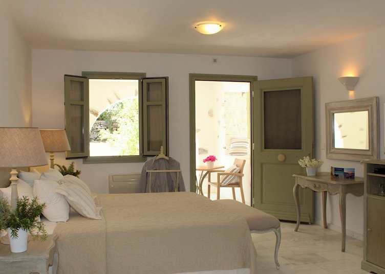 Saint Andrea Seaside Resort, Naousa
