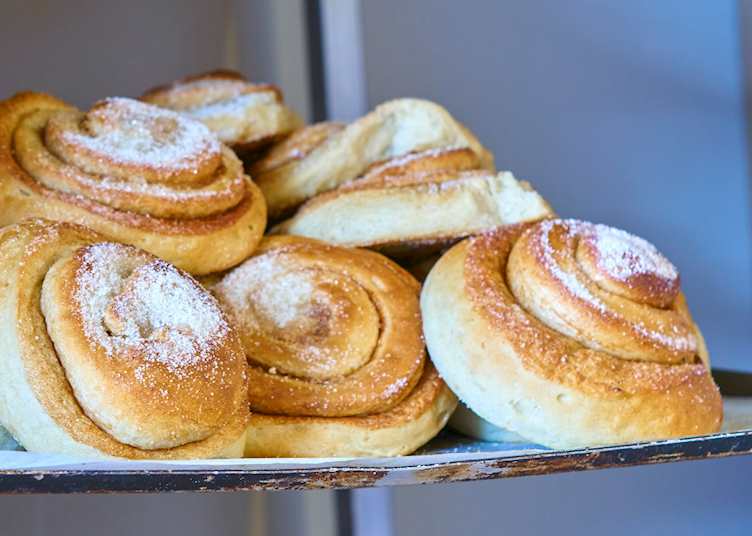 Cinnamon rolls