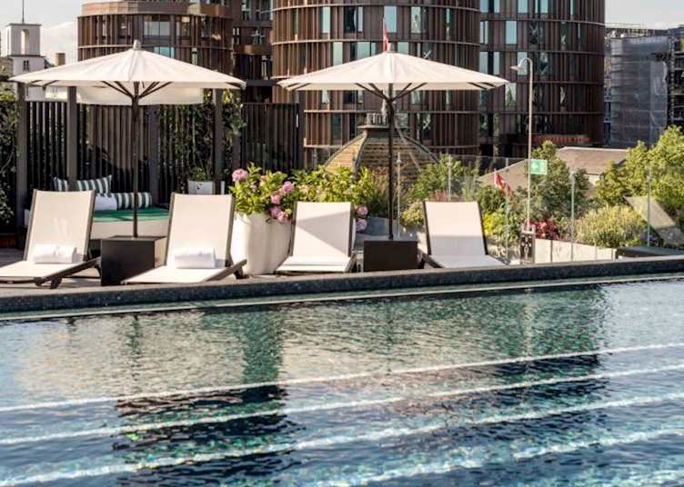 Nimb Hotel pool