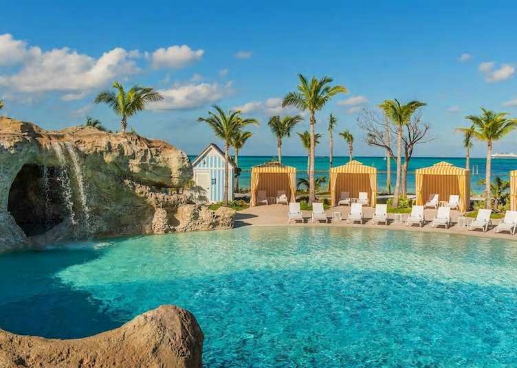 Blue hole pool and ocean views