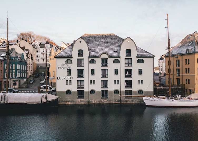 View of Hotel Brosundet from across the canal