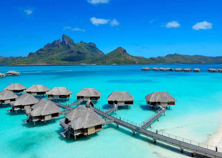Bungalows, Four Seasons Resort Bora Bora