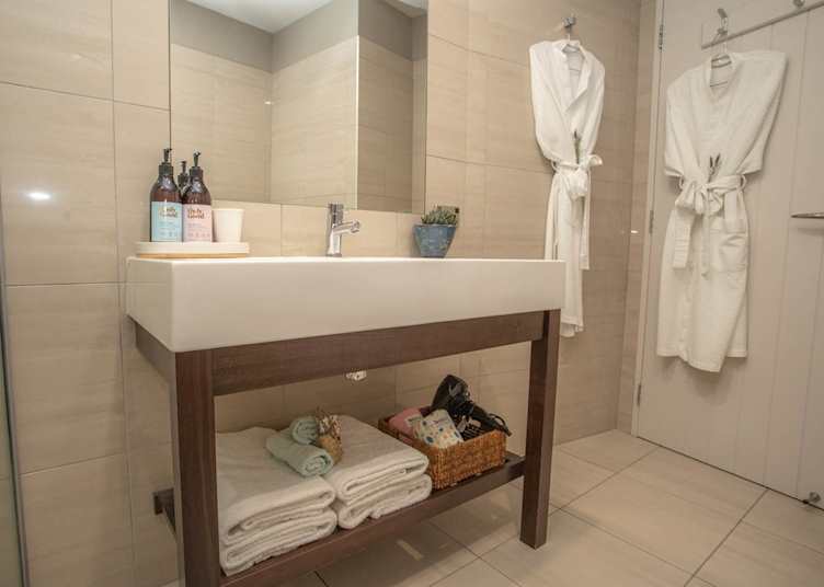 Dunluce B&B bathroom