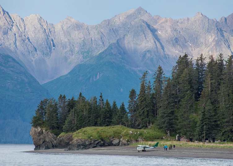 Natural Habitat: Alaska Bear Camp