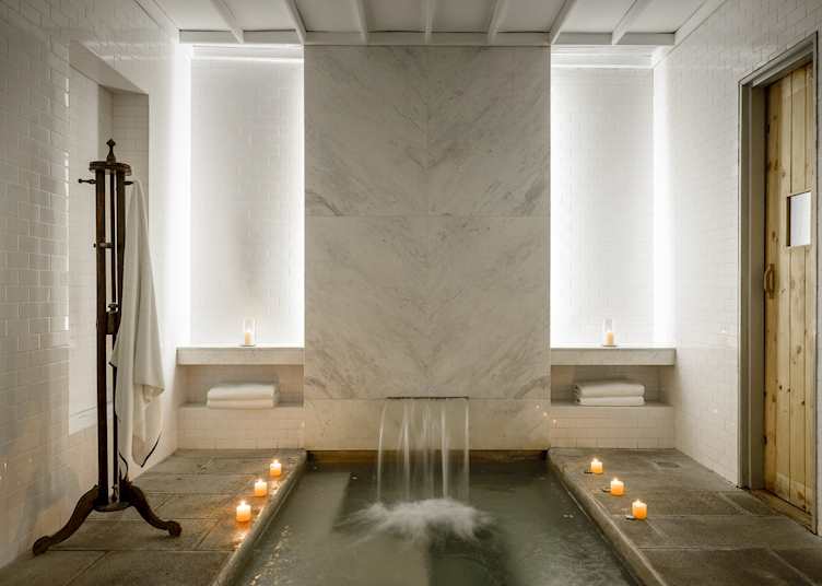 Spa plunge pool, Amangalla
