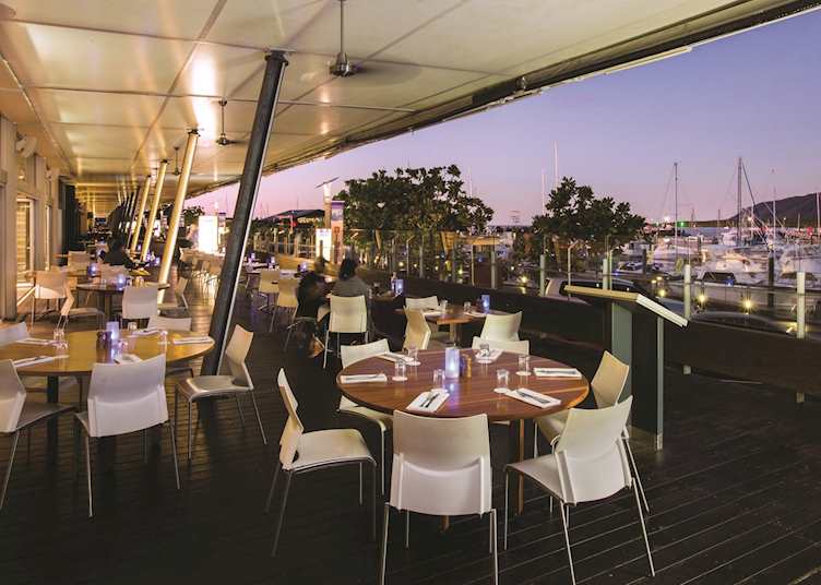 North Bar and Kitchen, Shangri-La at the Marina