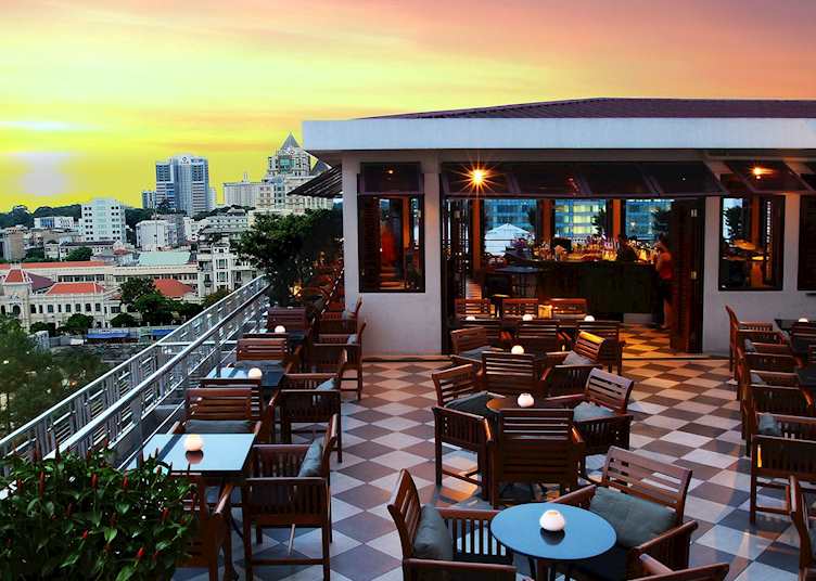 Rooftop bar, Caravelle