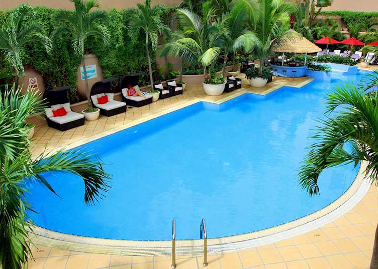 Swimming pool, Caravelle