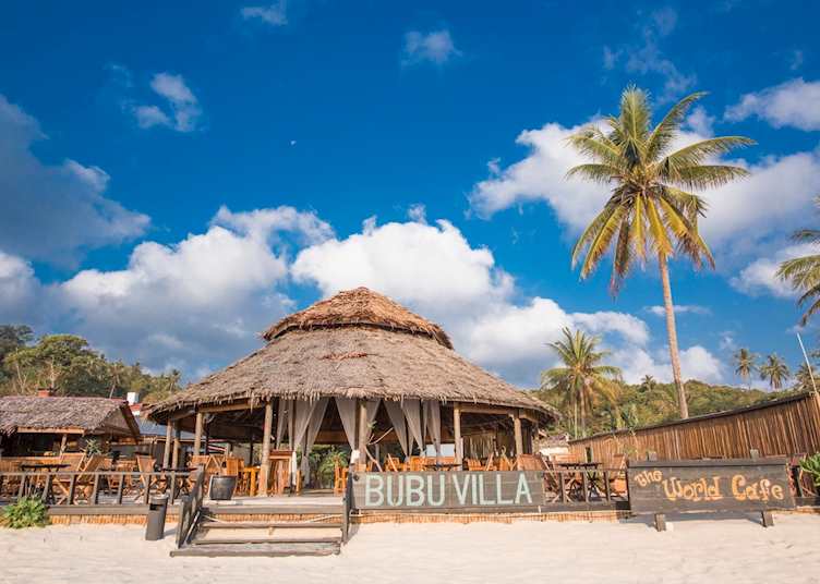 The World Cafe restaurant, BuBu Long Beach Resort