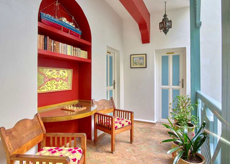 Interior, Ryad Watier