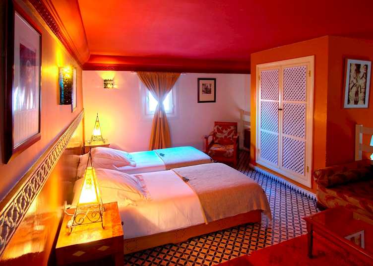 Room, Ryad Watier