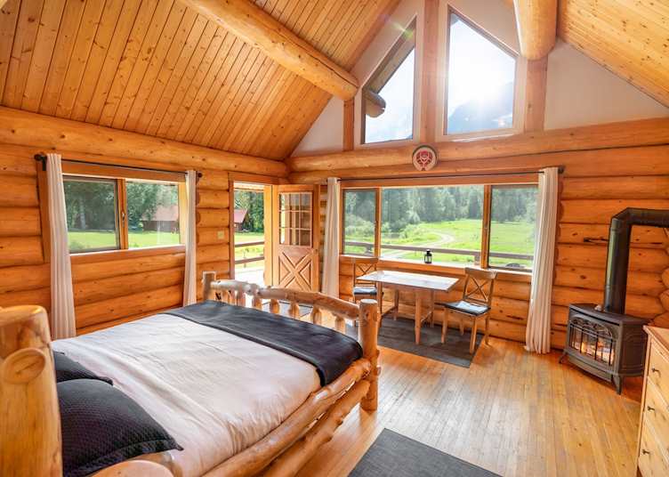 Tweedsmuir Park Lodge 