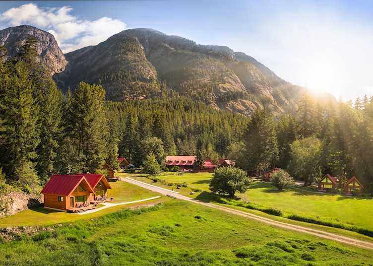 Tweedsmuir Park Lodge 