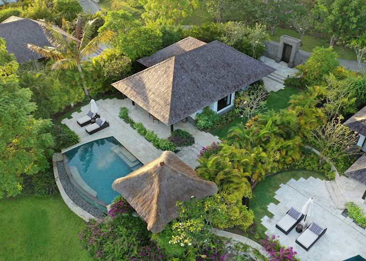 Ocean pool villa terrace, Raffles Bali