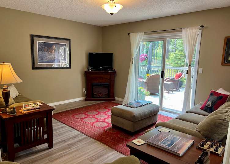 Living room, Off Our Rockies Bed and Breakfast, Canmore