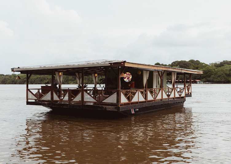Mawamba Lodge Floating Restaurant