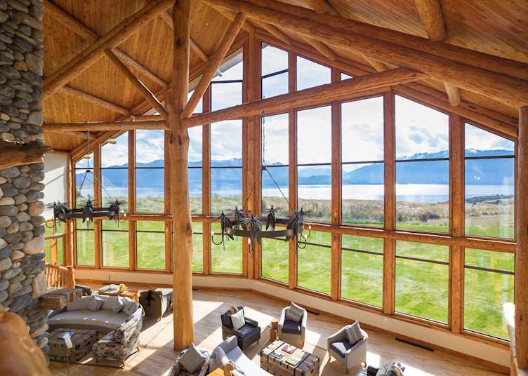 Fiordland Lodge lounge
