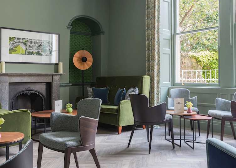 Lounge, The Queensberry