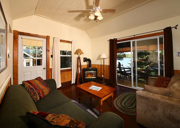 Bartlett Lodge Dei Mare cabin interior