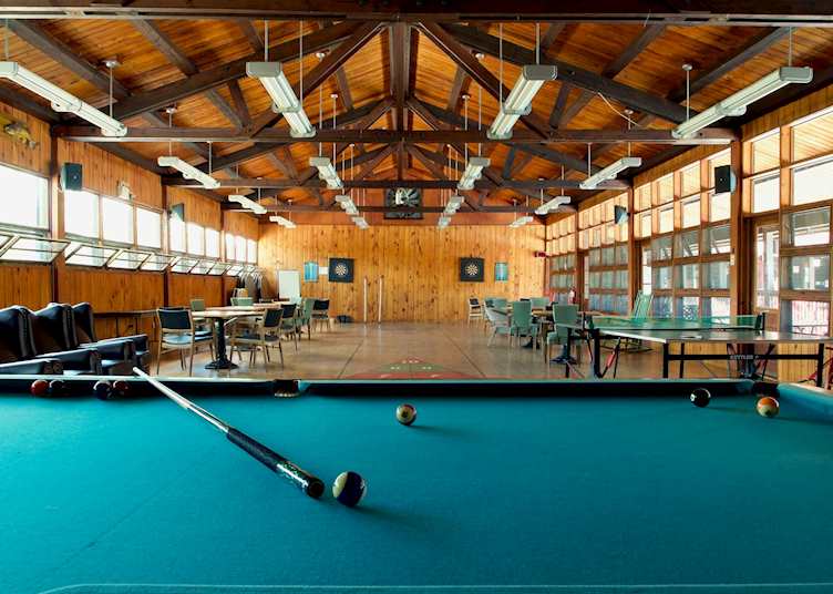 Killarney Mountain Lodge games room