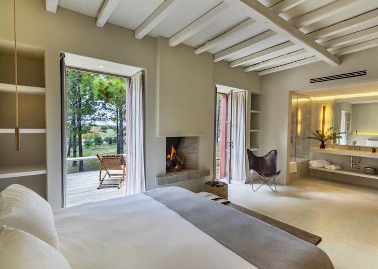 Room, LUZ Culinary Wine Lodge