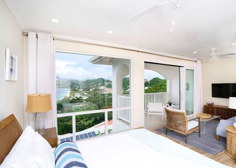 Guest room, Mount Cinnamon Resort