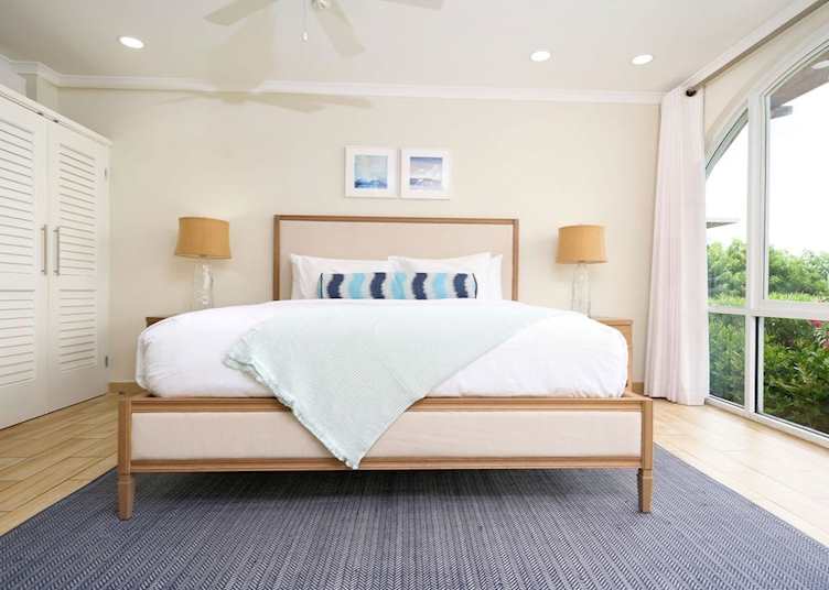 Guest room, Mount Cinnamon Resort