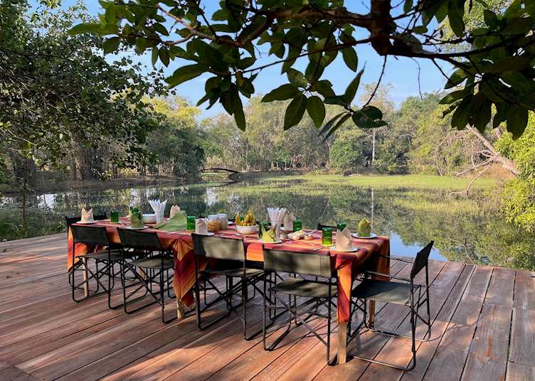 Alfresco dining at Shergarh, Kanha National Park