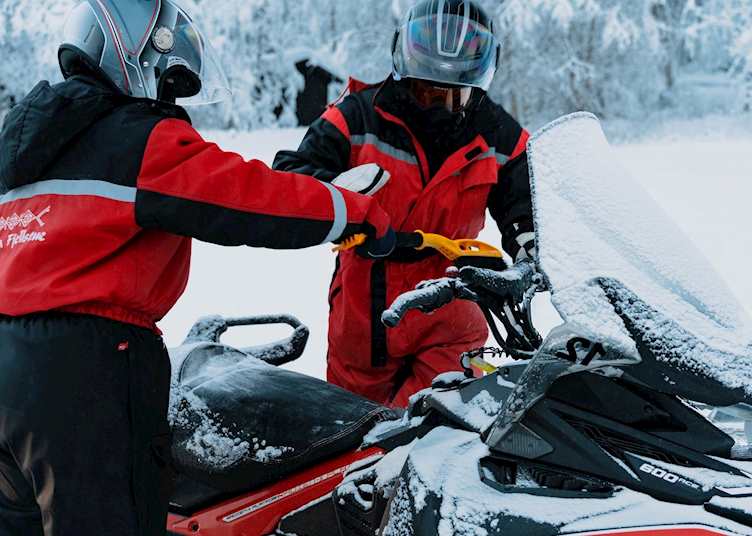 Snowmobiling, Alta
