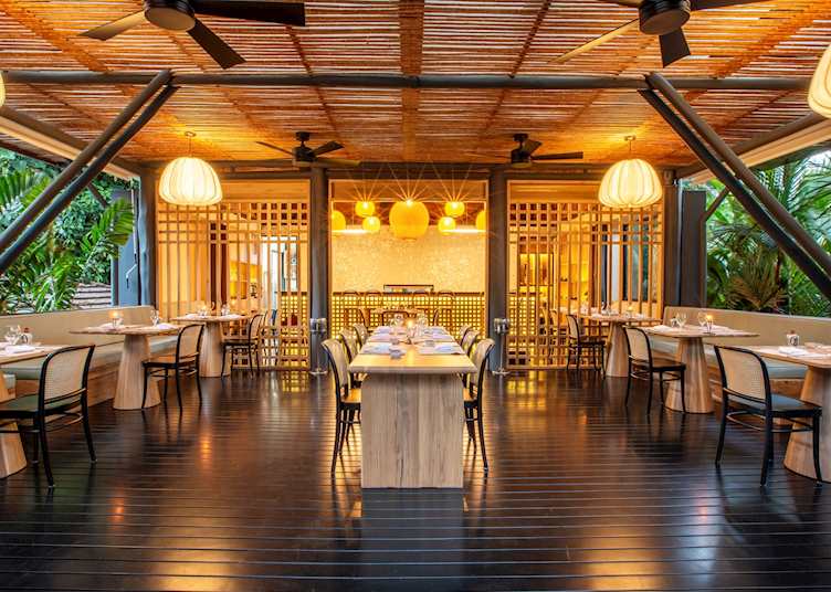 Asia Luna restaurant, Nayara Gardens