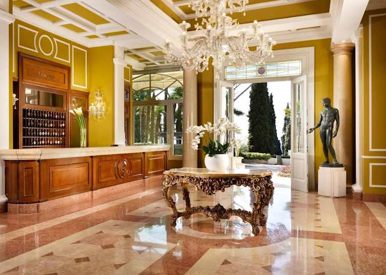 Lobby at Villa Cortine
