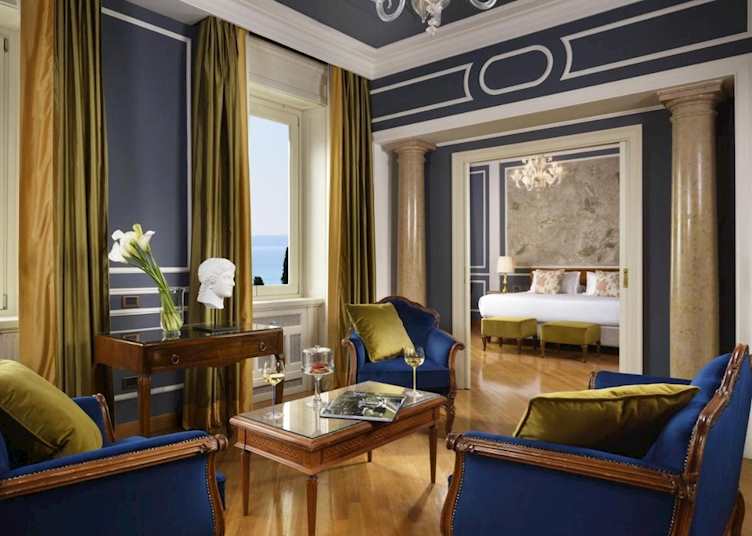 Suite at Villa Cortine