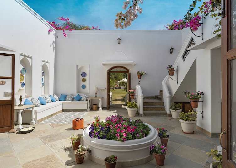 Lovely courtyards at Shahpura Bagh, Shahpura