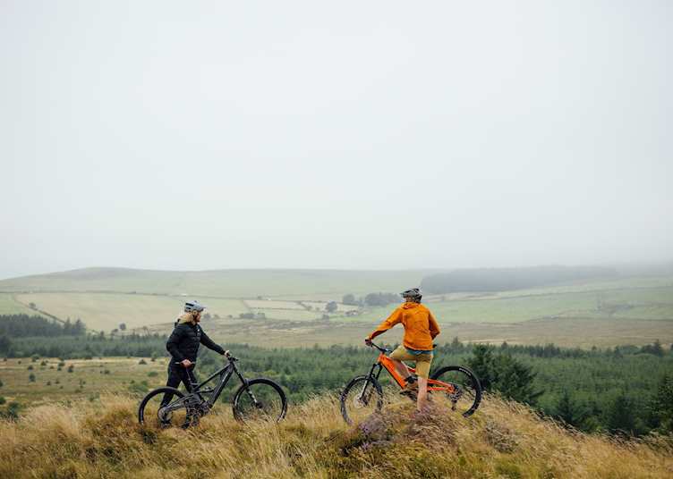 E-mountain biking in Pembrokeshire (credit: Owen Howells Photography)