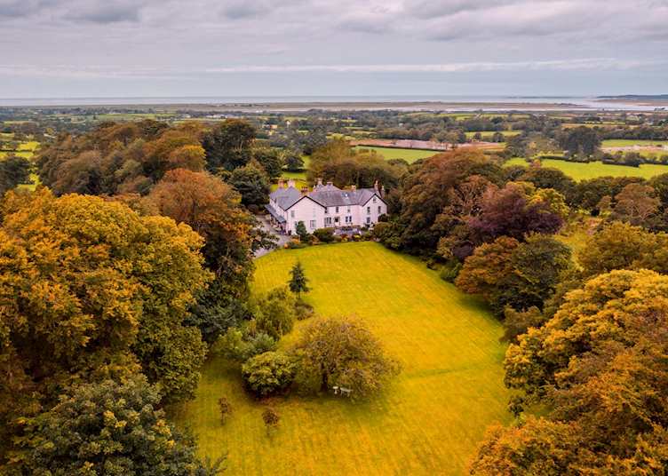 Grounds, Plas Dinas Country House