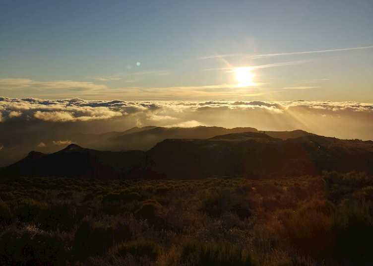 Breakfast above the clouds