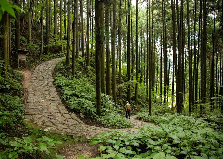 Nakasendo Samurai Trail between Tsumago and Magome