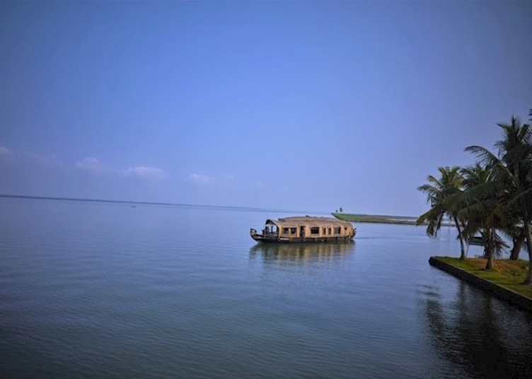 Cruising along the Lake Vembanad, Kerala