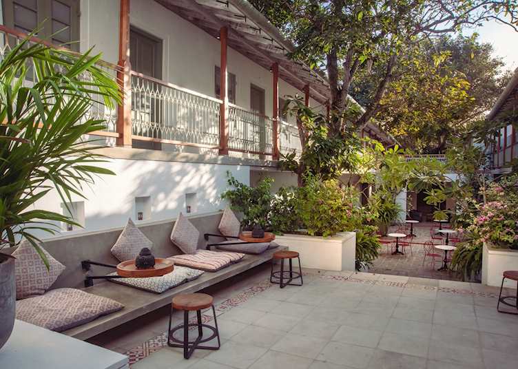 Courtyard, Fort Bazaar