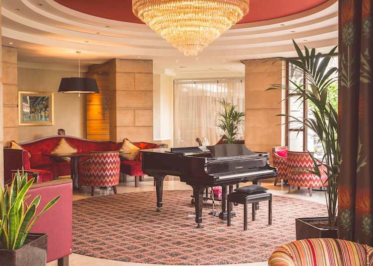 Piano Bar, Europa Belfast