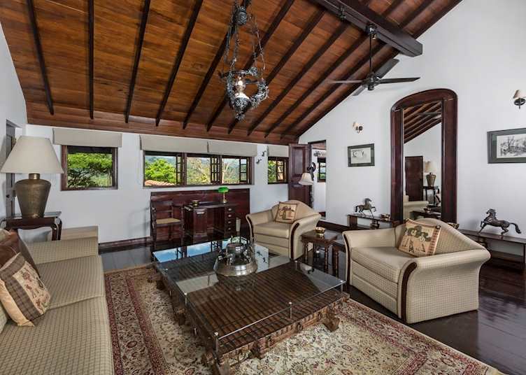 Notary House lounge