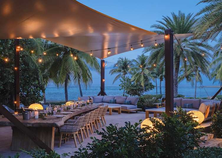 Private dining Marlin deck, Oil Nut Bay