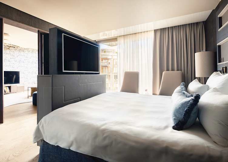 Executive suite, The Thief
