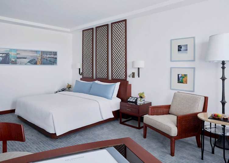Grand Deluxe Room, The Peninsula Manila