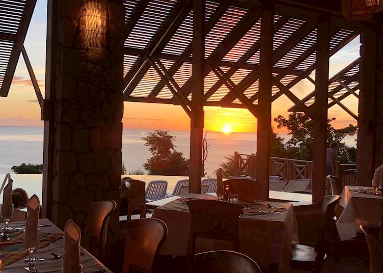 Calabash Restaurant, Jungle Bay