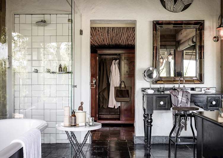 Singita Ebony
