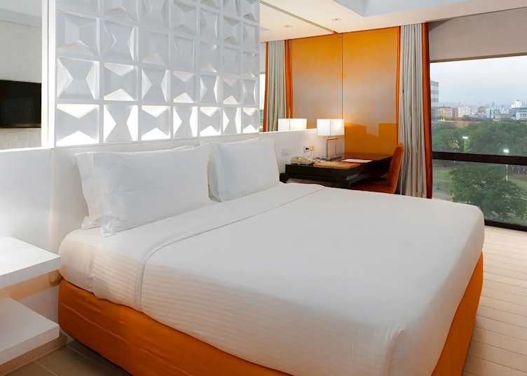 Deluxe King Room, The Bayleaf Intramuros